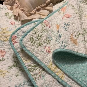 Laura Ashley Bedspread